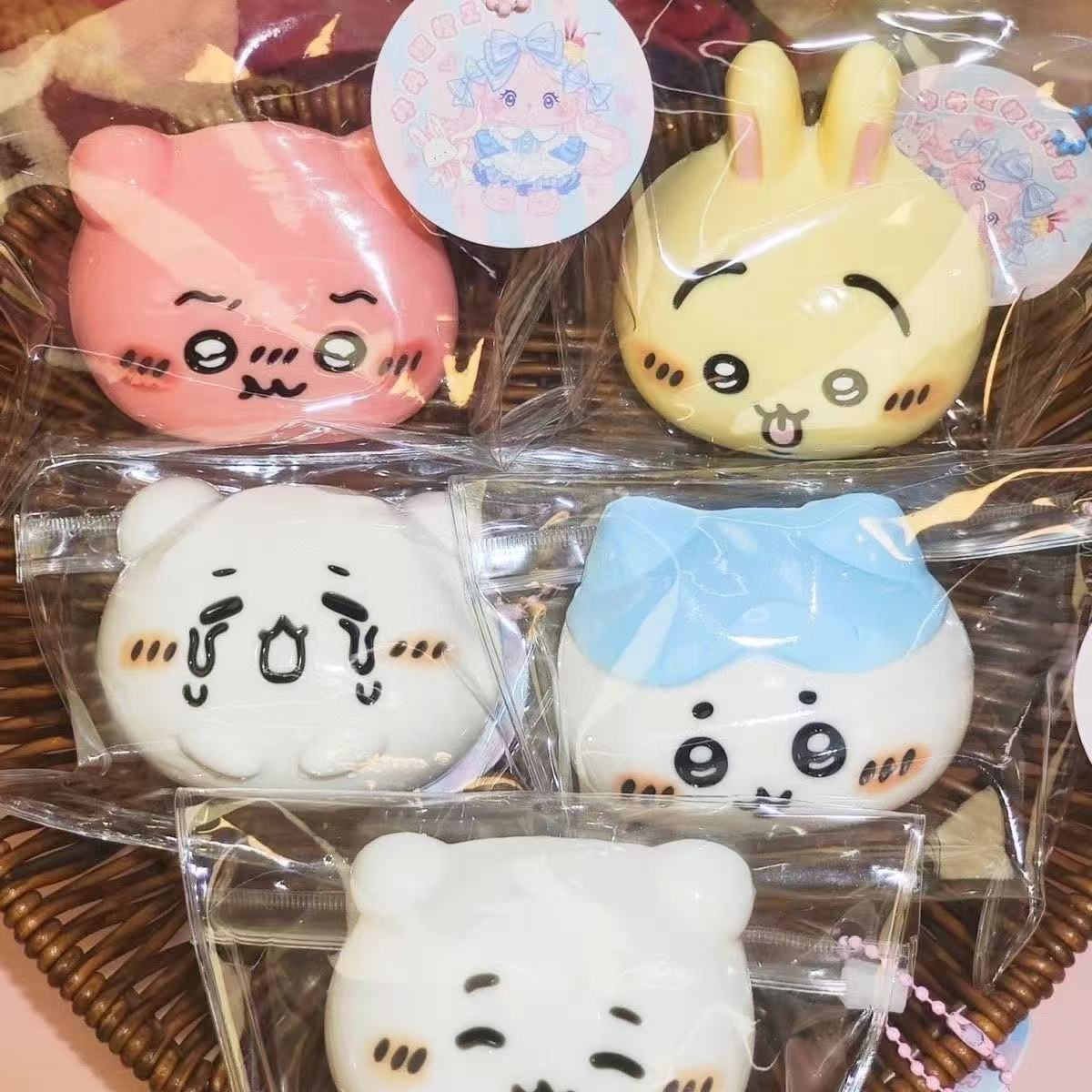 141.ちいかわうさぎ✨もちもちクリームスクイーズ｜癒しストレス解消グッズ