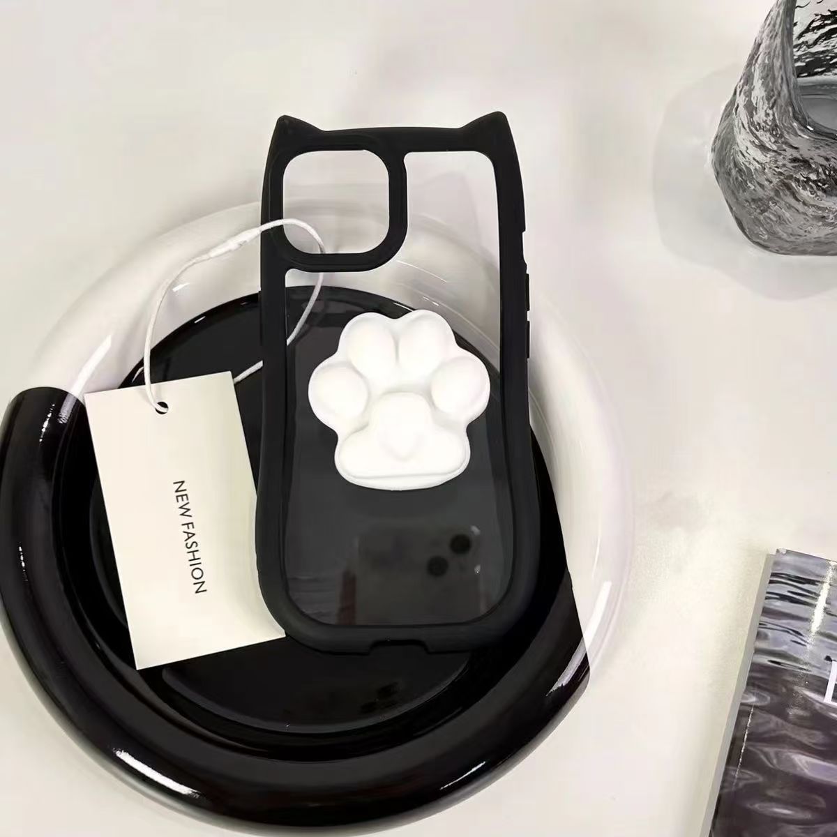 205.猫耳デザイン 肉球グリップ付き iPhone ケース 3 カラー 可愛い 韓国風 落下防止 スタンド機能付き スマホカバー