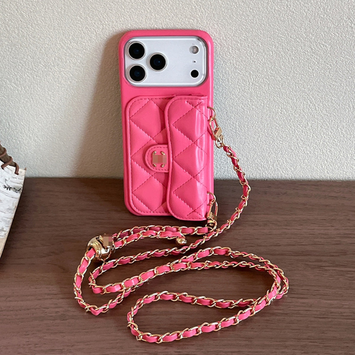 057.大人女子に人気 シャネル風レザースマホケース 欧米トレンドブランド調 iPhone17 Pro Max iPhone15 iPhone14Pro iPhone13 iPhone12 iPhone8Plus 対応 傷防止 落下保護 高級クチュール携帯カバー プレゼント