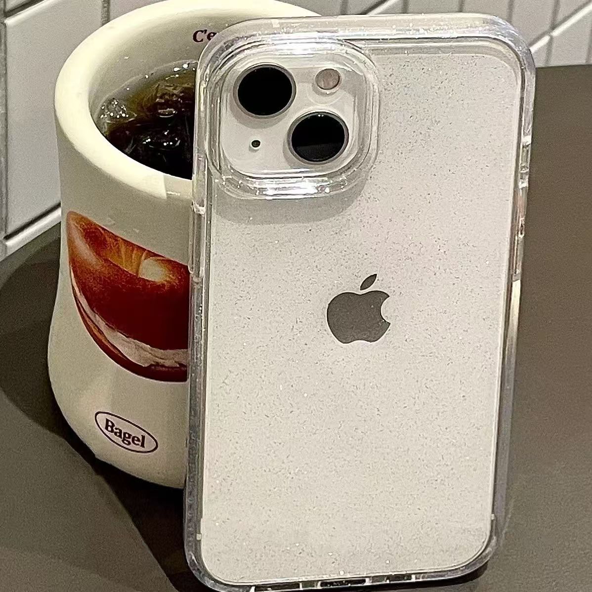 221.``` iPhone 16 Pro Max ケース クリア ラメ キラキラ 縁取りラインストーン 透明 薄型 TPU 耐衝撃 カメラ保護 おしゃれ レディース プレゼント ```